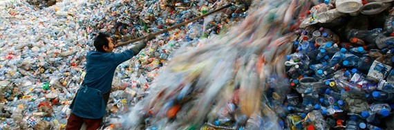 Plastic creeërt een ecologische crisis